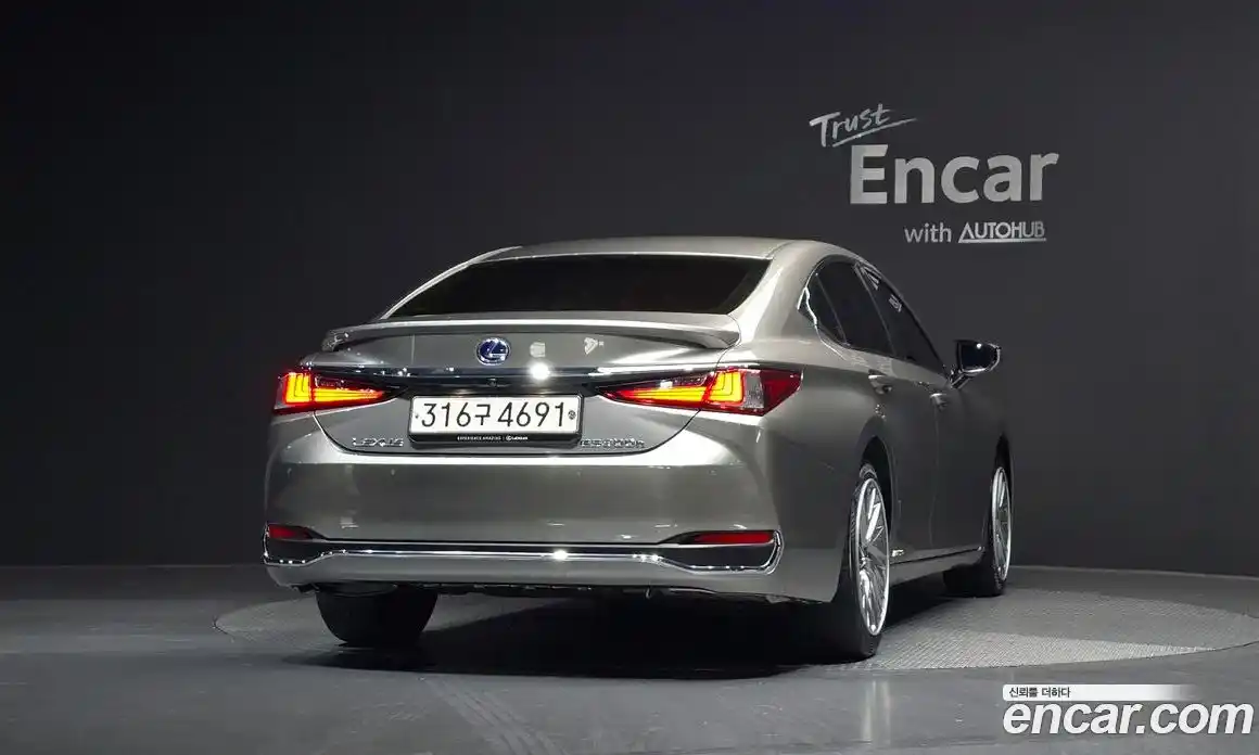 Lexus ES 2020 2.5 Автомат в Москве № 168148, фото 6