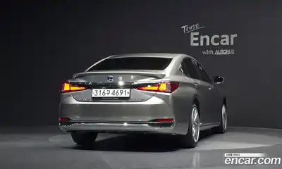 Lexus ES 2020 2.5 Автомат в Москве № 168148, миниатюра 6