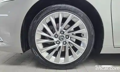 Lexus ES 2020 2.5 Автомат в Москве № 168148, миниатюра 7