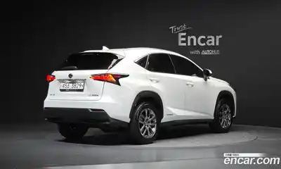 Lexus NX 2017 2.5 Автомат в Москве № 168238, миниатюра 2