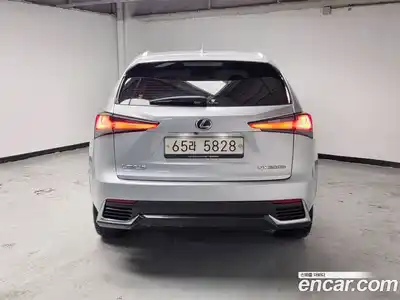 Lexus NX 2019 2.5 Автомат в Москве № 168325, миниатюра 4