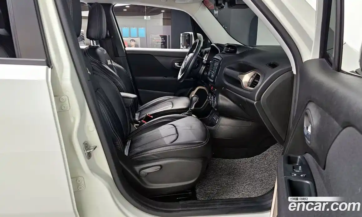 Jeep Renegade 2016 2.4 Автомат в Москве № 169679, фото 11