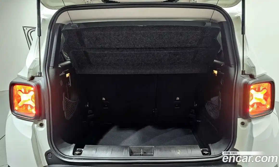 Jeep Renegade 2016 2.4 Автомат в Москве № 169679, фото 20