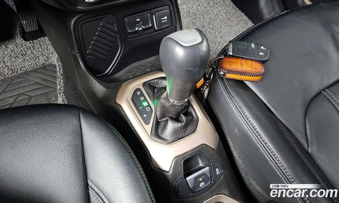 Jeep Renegade 2016 2.4 Автомат в Москве № 169679, фото 9