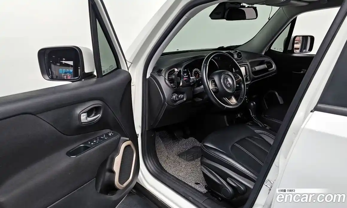 Jeep Renegade 2016 2.4 Автомат в Москве № 169679, фото 10