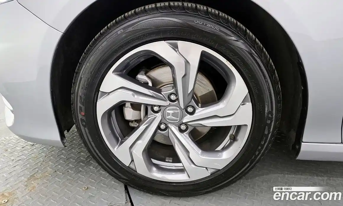 Honda Accord 2019 1.5 Автомат в Москве № 170463, фото 9