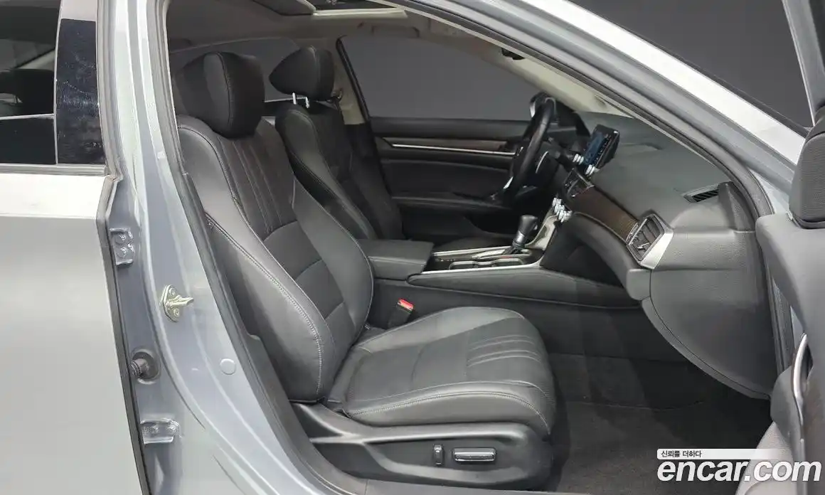 Honda Accord 2020 1.5 Автомат в Москве № 170539, фото 11