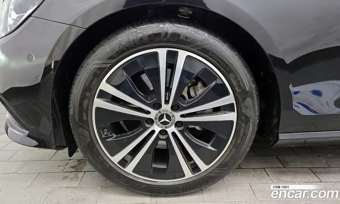 Mercedes-Benz E-Class 2021 2.0 Автомат в Москве № 175477, фото 5