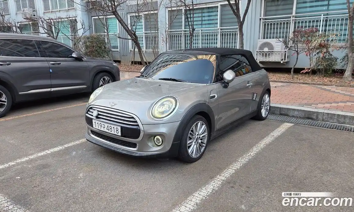 Mini Cooper Convertible 2020 1.5 Автомат в Москве № 177152, фото 2