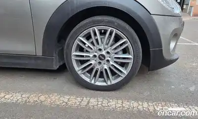 Mini Cooper Convertible 2020 1.5 Автомат в Москве № 177152, миниатюра 9