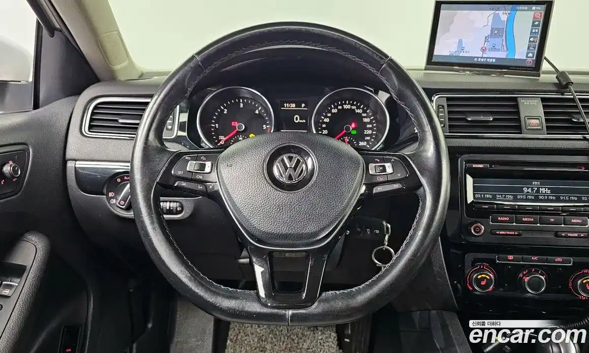 Volkswagen Jetta 2015 2.0 Автомат в Москве № 178509, фото 12