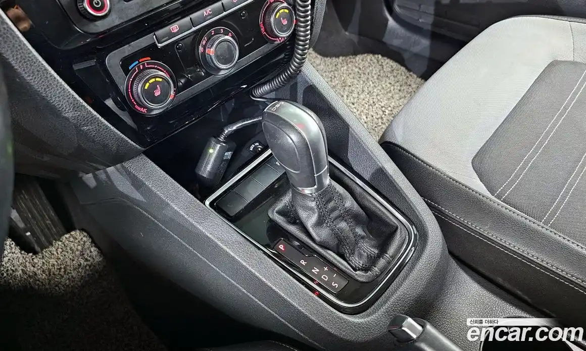 Volkswagen Jetta 2015 2.0 Автомат в Москве № 178509, фото 3