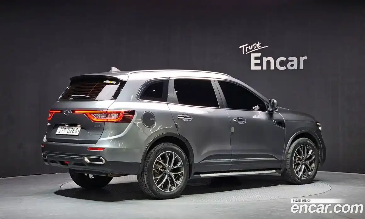 Renault QM6 2017 2.0 Автомат в Москве № 182745, фото 3