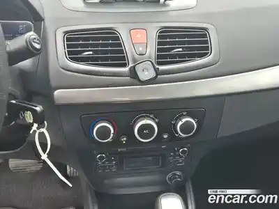 Renault SM3 2016 1.6 Автомат в Москве № 185620, миниатюра 6