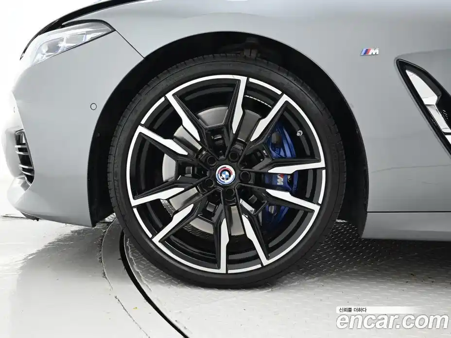 BMW 8-Series 2024 4.4 Автомат в Москве № 188520, фото 5