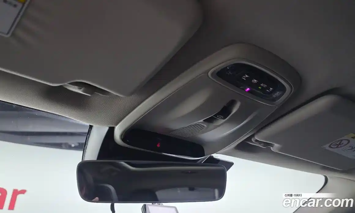 Volvo V40 2018 2.0 Автомат в Москве № 190779, фото 8