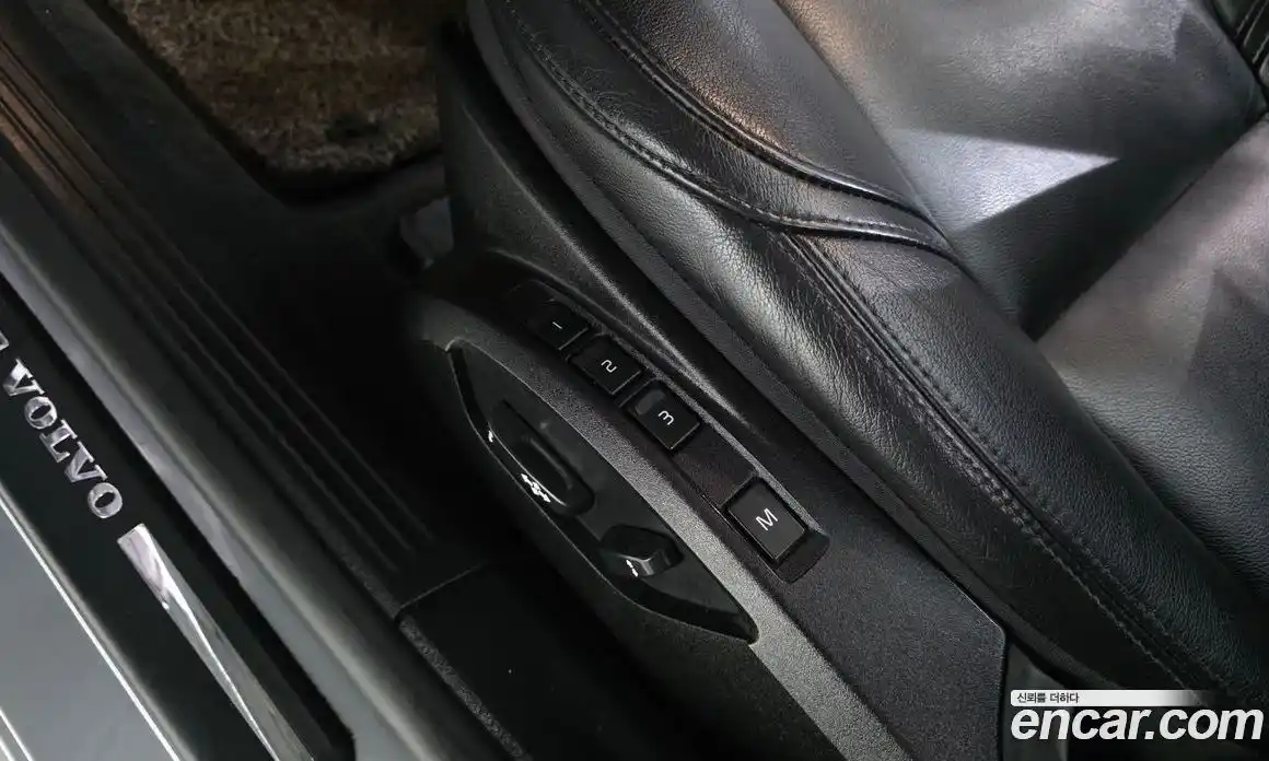 Volvo V40 2018 2.0 Автомат в Москве № 190779, фото 9