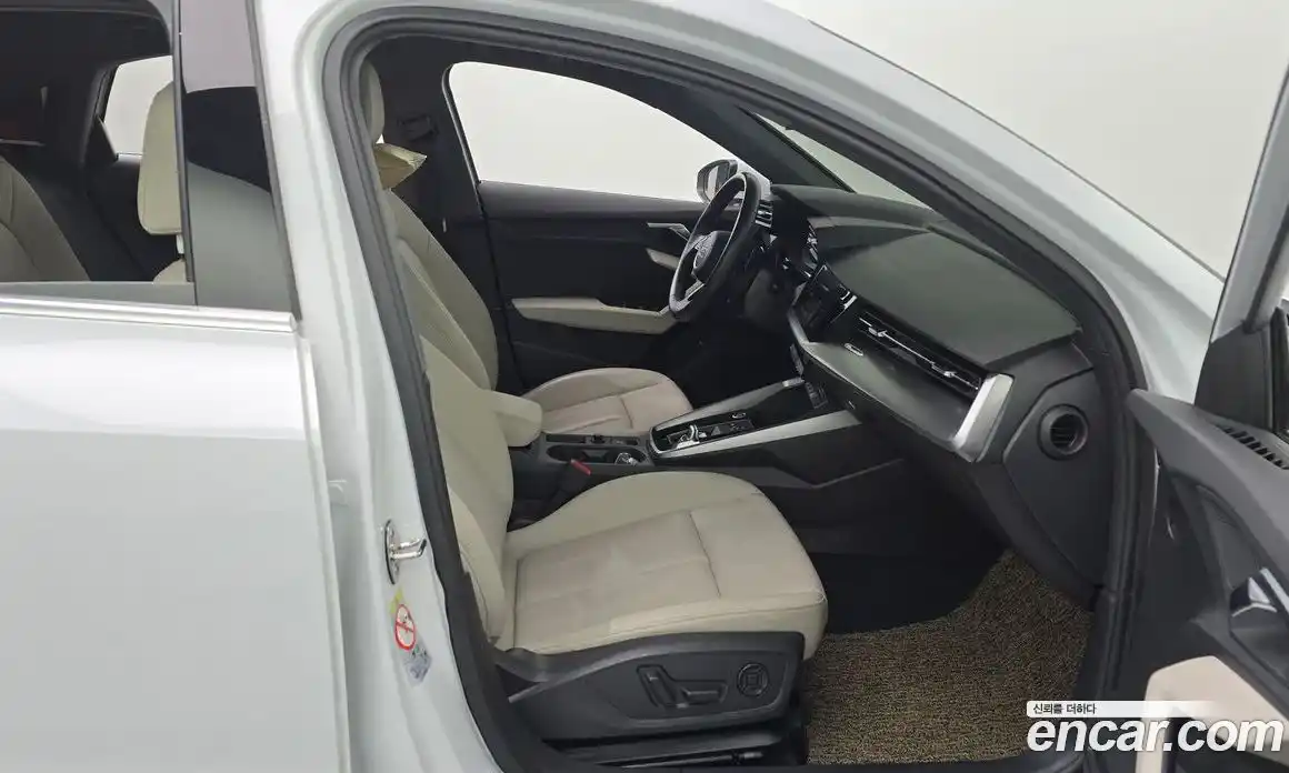 Audi A3 2023 2.0 Автомат в Москве № 193411, фото 3