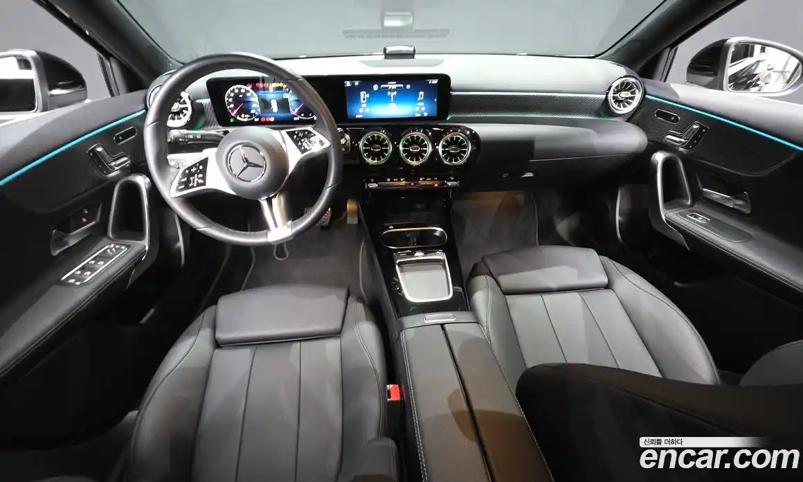 Mercedes-Benz A-Class 2024 2.0 Автомат в Москве № 193843, фото 13