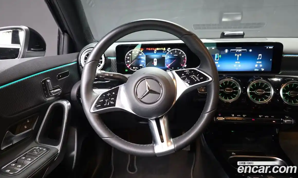 Mercedes-Benz A-Class 2024 2.0 Автомат в Москве № 193843, фото 14