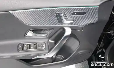 Mercedes-Benz A-Class 2024 2.0 Автомат в Москве № 193843, миниатюра 2