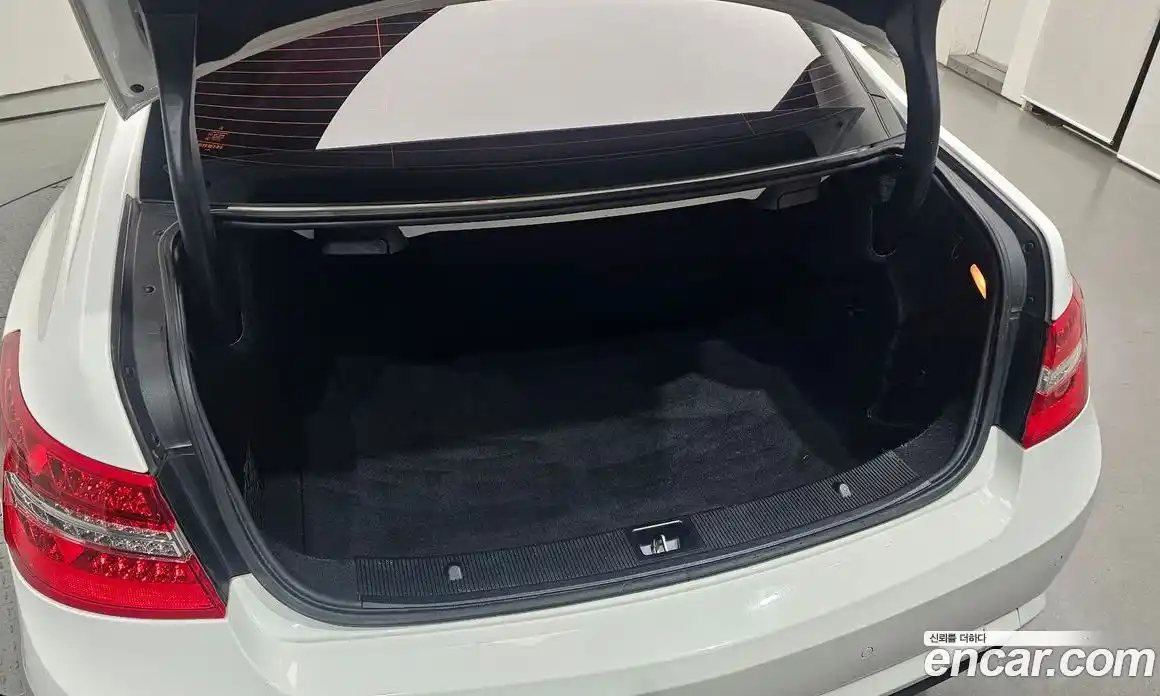 Mercedes-Benz E-Class 2013 3.5 Автомат в Москве № 195092, фото 13