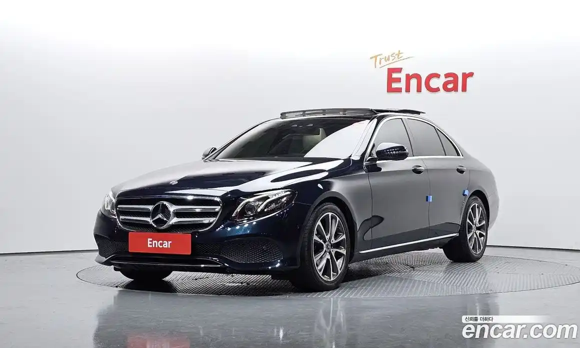 Mercedes-Benz E-Class 2018 2.0 Автомат в Москве № 195555, фото 13