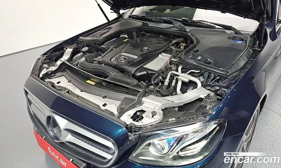 Mercedes-Benz E-Class 2018 2.0 Автомат в Москве № 195555, фото 14