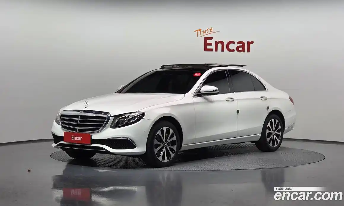 Mercedes-Benz E-Class 2019 2.0 Автомат в Москве № 195642, фото 14