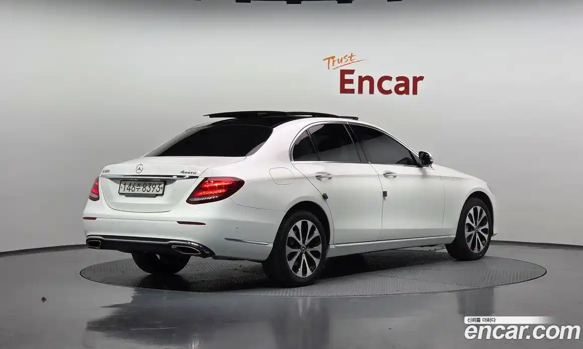 Mercedes-Benz E-Class 2019 2.0 Автомат в Москве № 195642, фото 15