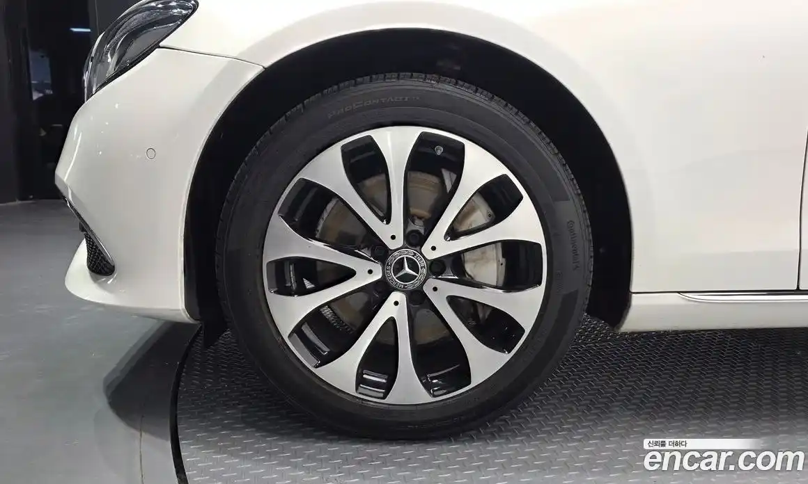 Mercedes-Benz E-Class 2019 2.0 Автомат в Москве № 195642, фото 5