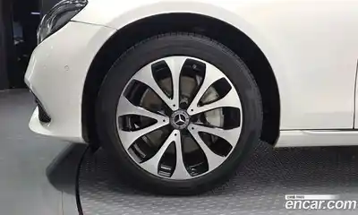 Mercedes-Benz E-Class 2019 2.0 Автомат в Москве № 195642, миниатюра 5