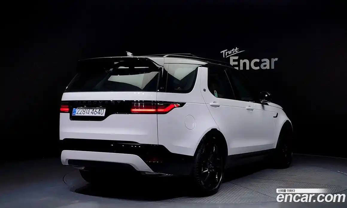 Land Rover Discovery 2024 3.0 Автомат в Москве № 198039, фото 8