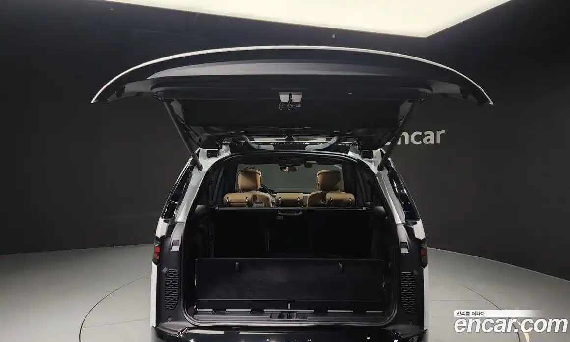 Land Rover Discovery 2024 3.0 Автомат в Москве № 198039, фото 9