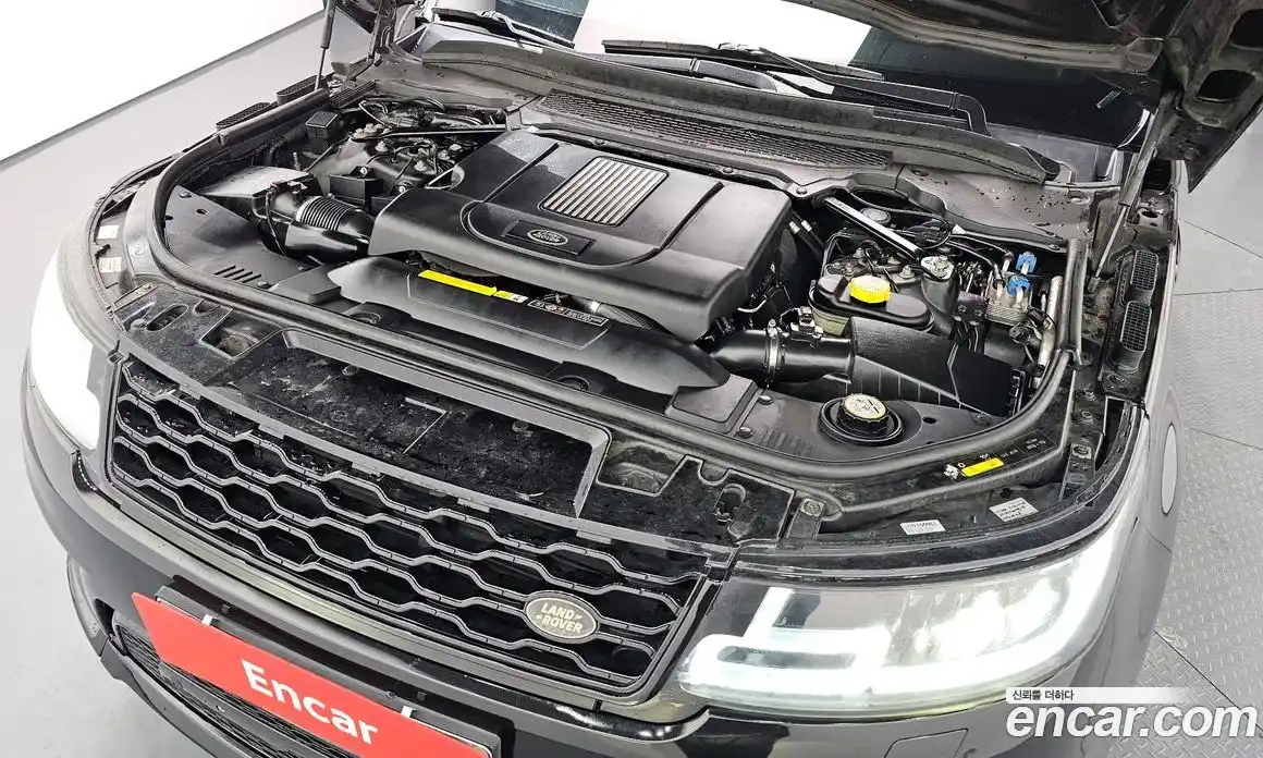 Land Rover Range-Rover Sport 2015 4.4 Автомат в Москве № 198147, фото 2