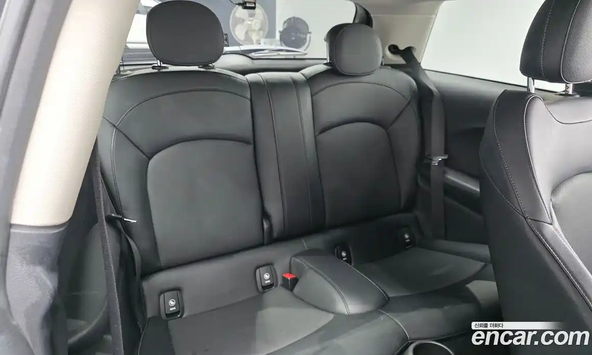 Mini Cooper 2016 1.5 Автомат в Москве № 198427, фото 12