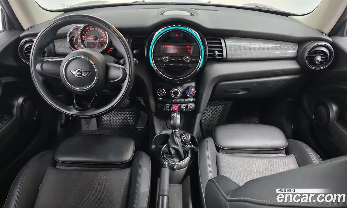 Mini Cooper 2016 1.5 Автомат в Москве № 198427, фото 13