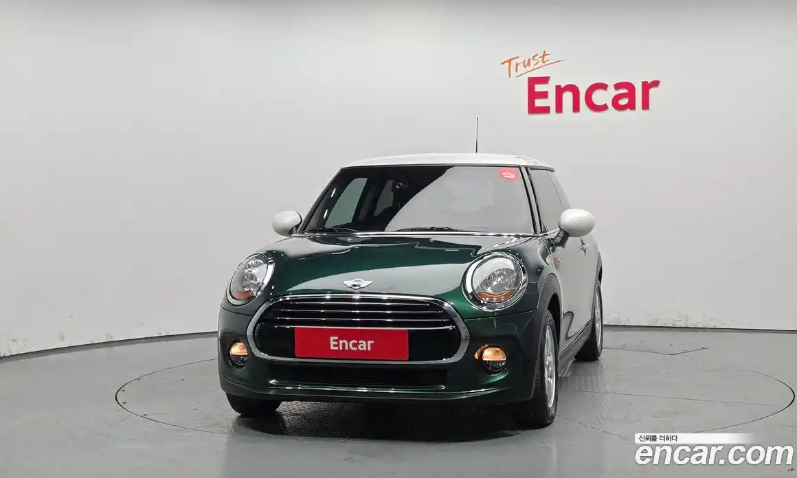 Mini Cooper 2016 1.5 Автомат в Москве № 198427, фото 9