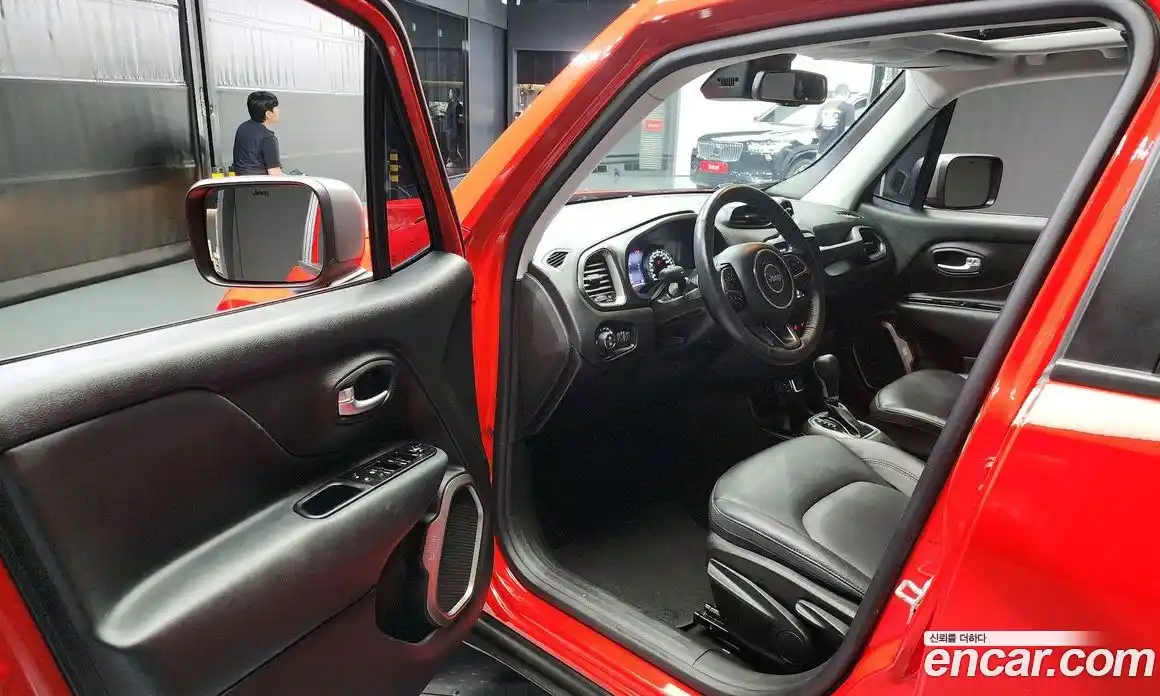 Jeep Renegade 2021 2.4 Автомат в Москве № 199465, фото 13