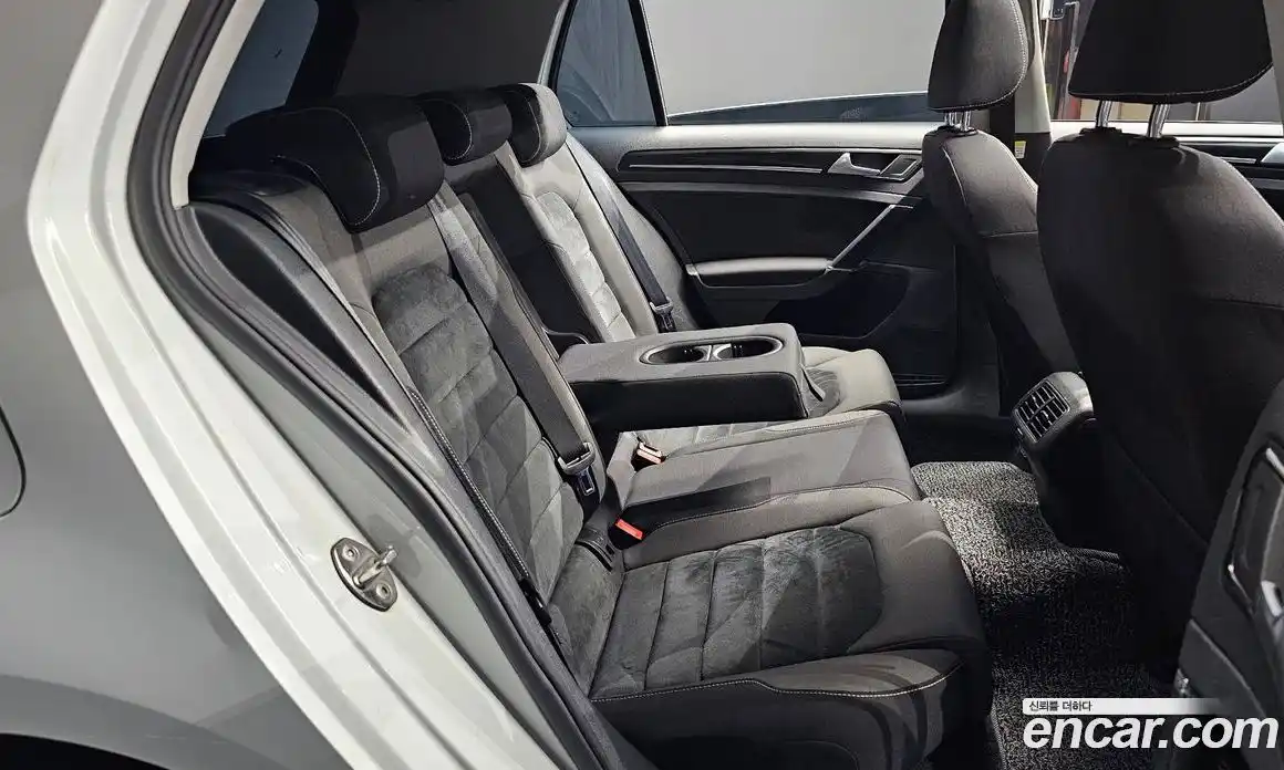 Volkswagen Golf 2015 2.0 Автомат в Москве № 201276, фото 3