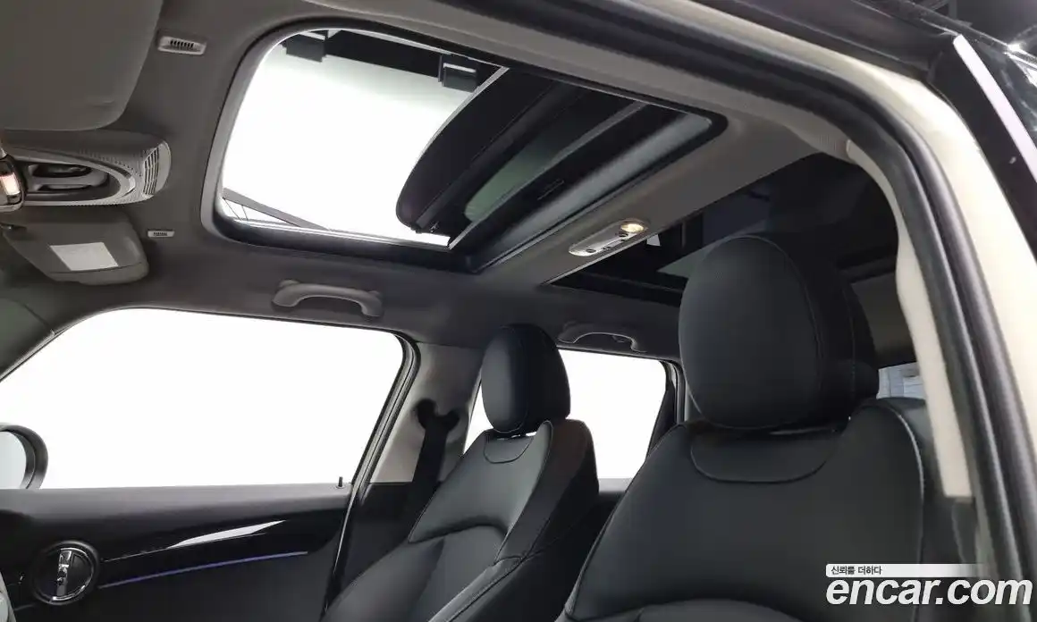 Mini Cooper 2022 2.0 Автомат в Москве № 201284, фото 18