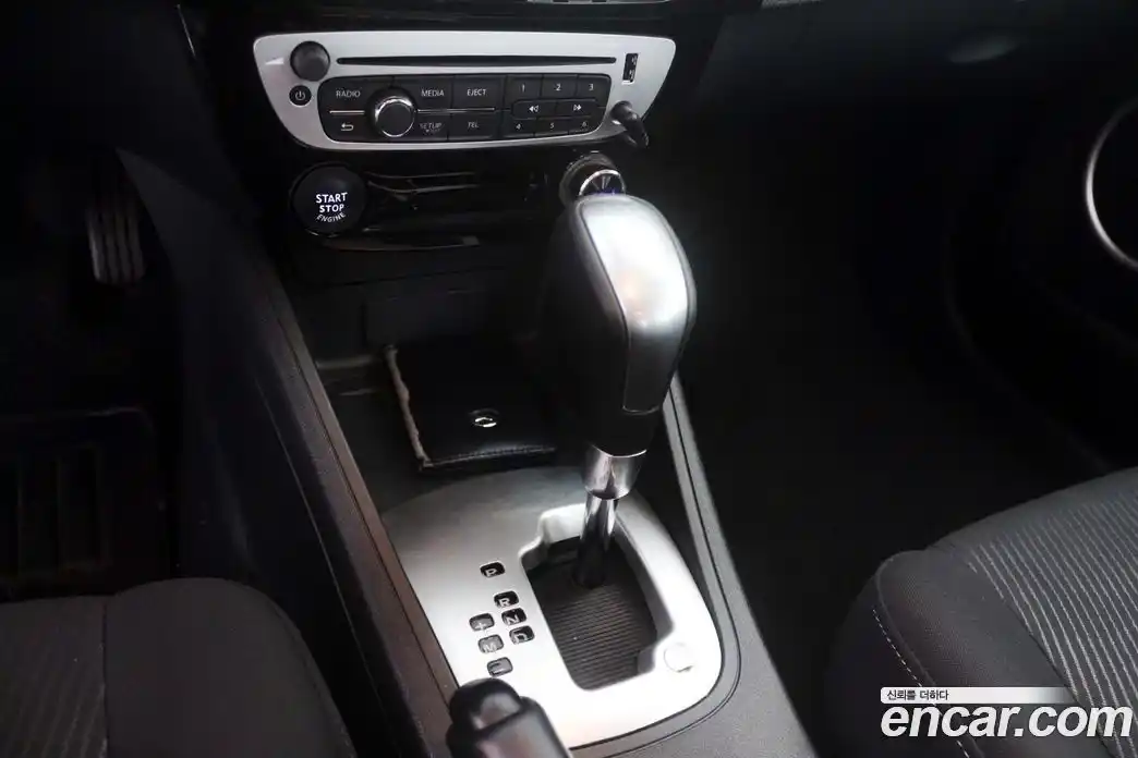 Renault SM3 2016 1.6 Автомат в Москве № 208650, фото 18