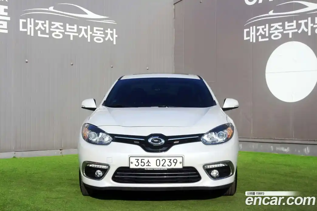 Renault SM3 2016 1.6 Автомат в Москве № 208650, фото 3