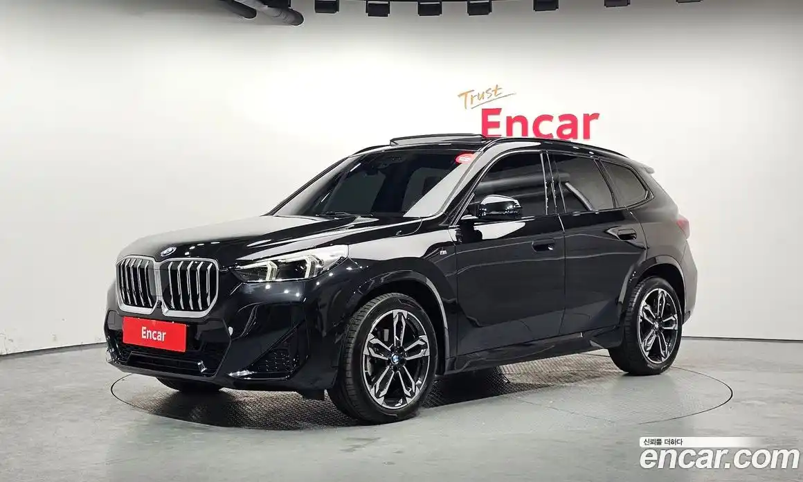 BMW X1 2023 2.0 Автомат в Москве № 210136, фото 1