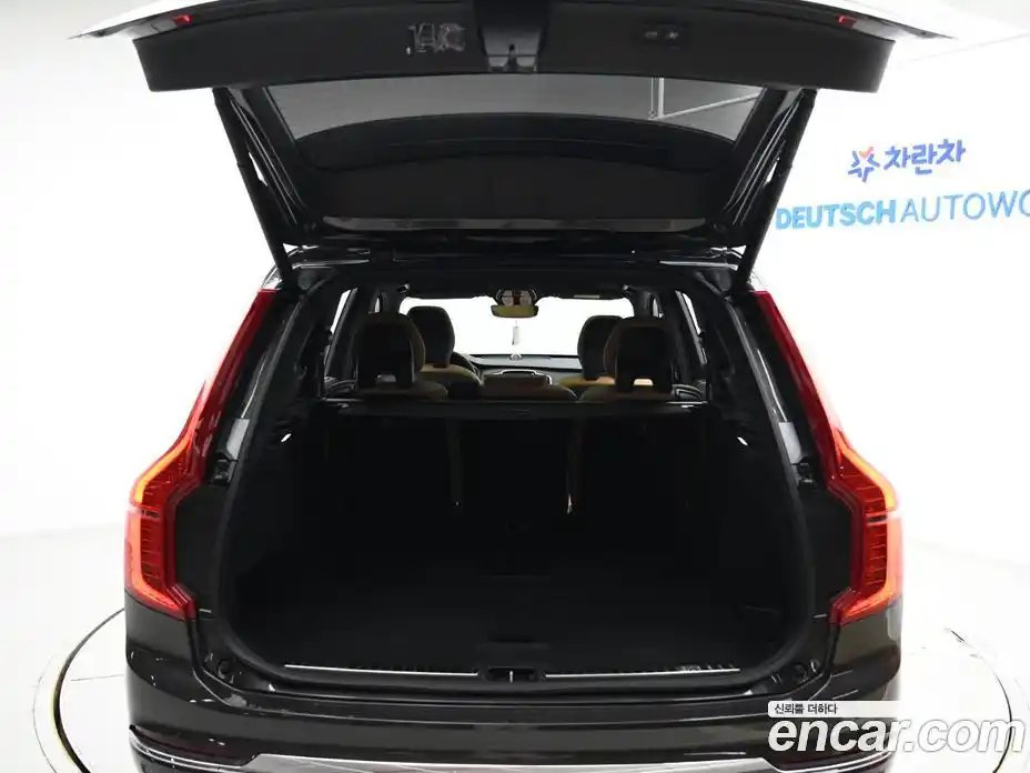 Volvo XC90 2024 2.0 Автомат в Москве № 212761, фото 20