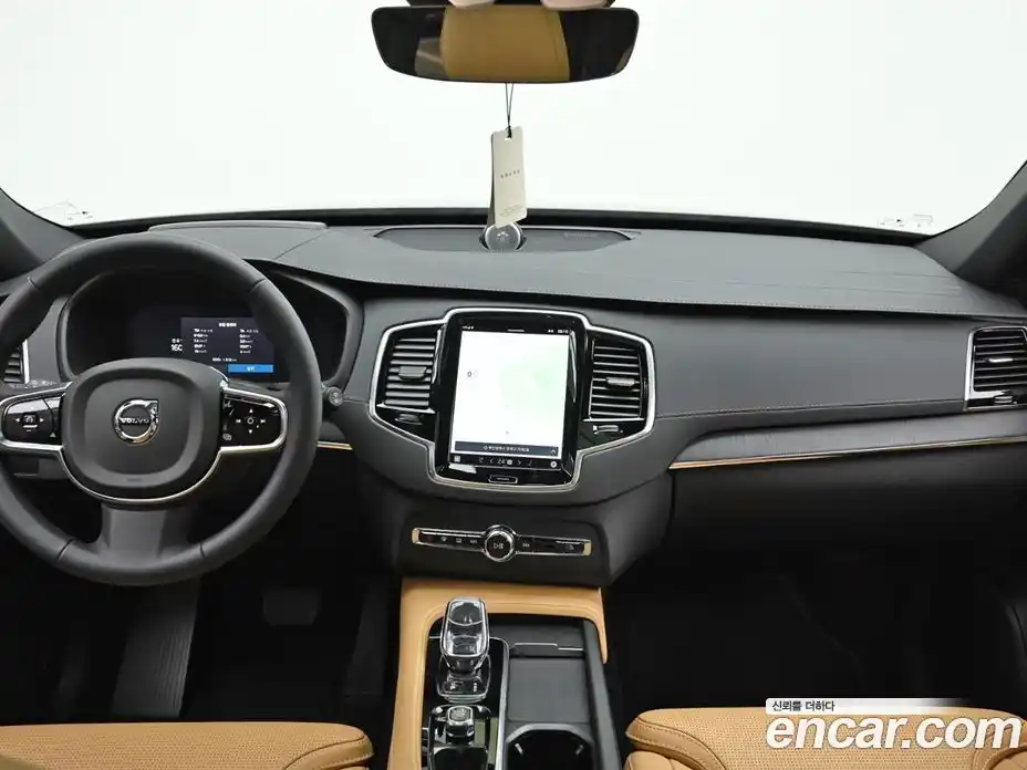 Volvo XC90 2024 2.0 Автомат в Москве № 212761, фото 7