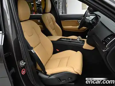 Volvo XC90 2024 2.0 Автомат в Москве № 212761, миниатюра 10