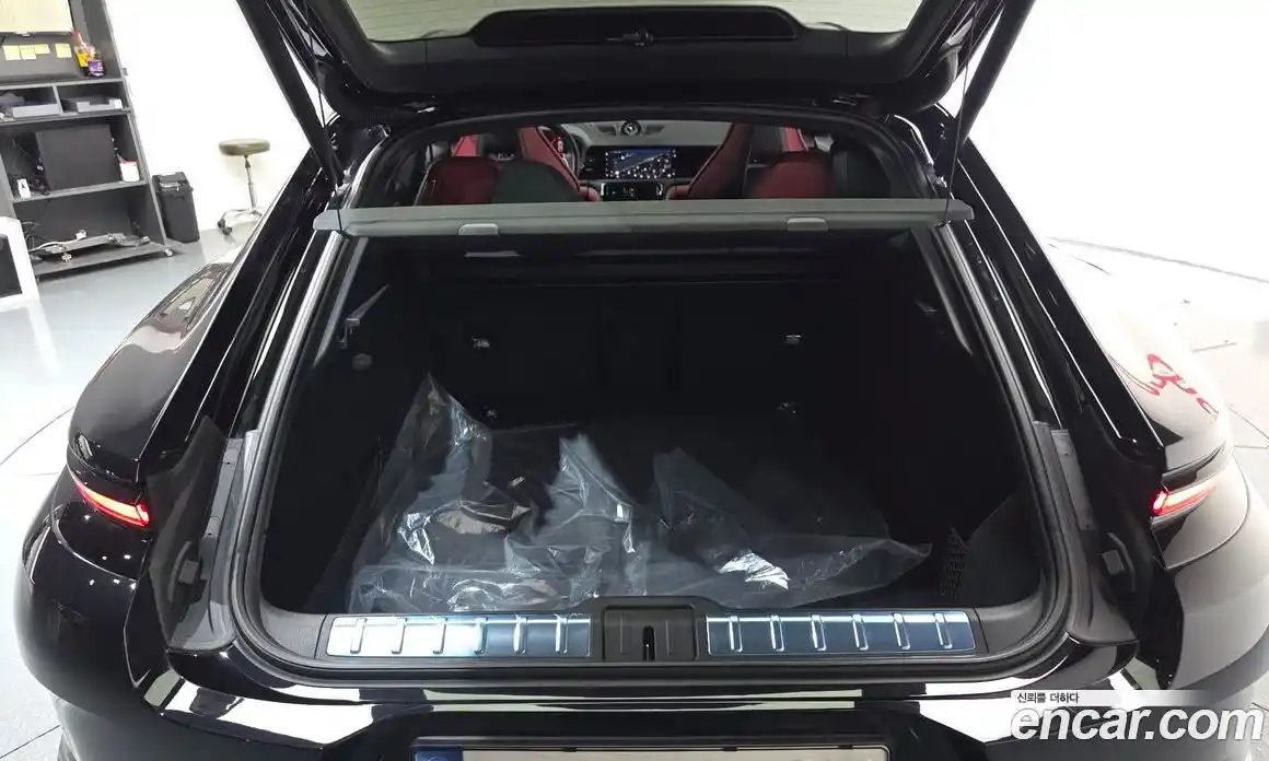 Porsche Panamera 2024 2.9 Автомат в Москве № 213015, фото 1