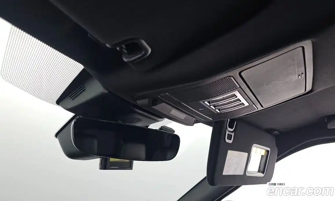 Land Rover Discovery 2017 3.0 Автомат в Москве № 213607, фото 18