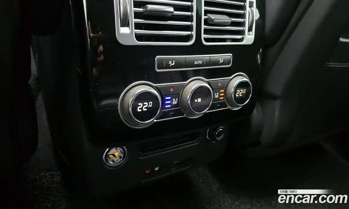 Land Rover Range-Rover 2014 4.4 Автомат в Москве № 213845, фото 18